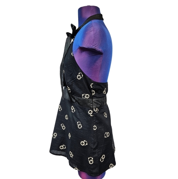 Odille by Anthro Black & White Silk Keyhole Peplum Halter Top Size 12 Women B10 - Picture 3 of 11